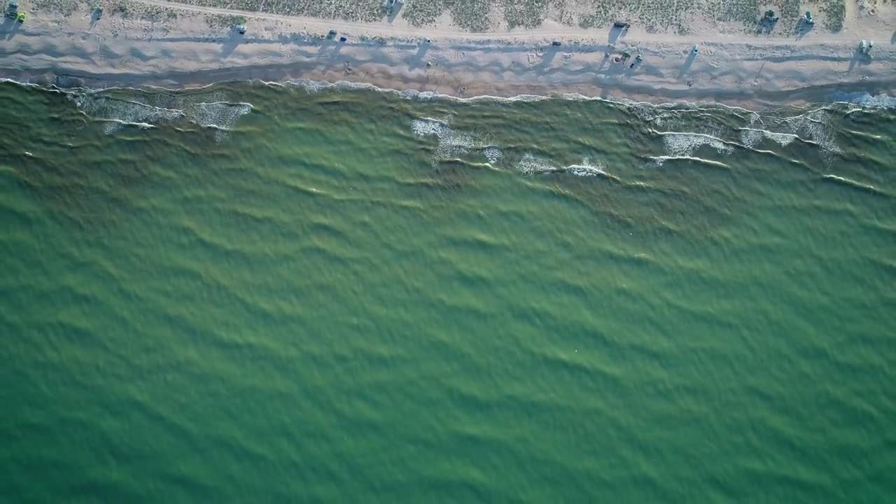 Dark storm waves on the Gulf